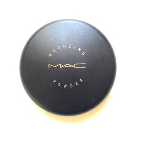 MAC Bronzing Powder